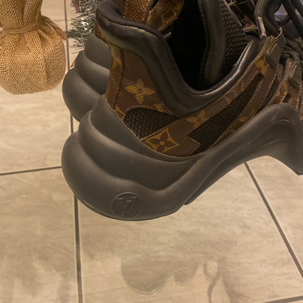Louis Vuitton Paris tennis shoes sneakers - Picture 4 of 7